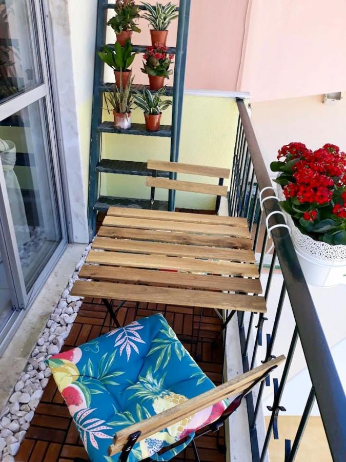 Comfortable With Balcony And Sea View In 50 M² Lejlighed Lisboa